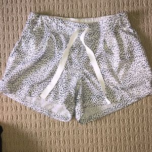 Lululemon tie front shorts